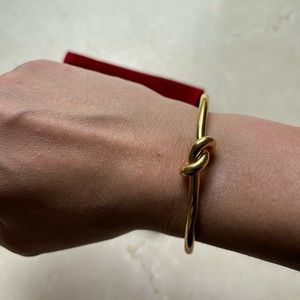 Knot gold bangle stainless steel